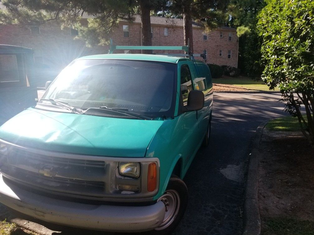 2002 Chevrolet Express