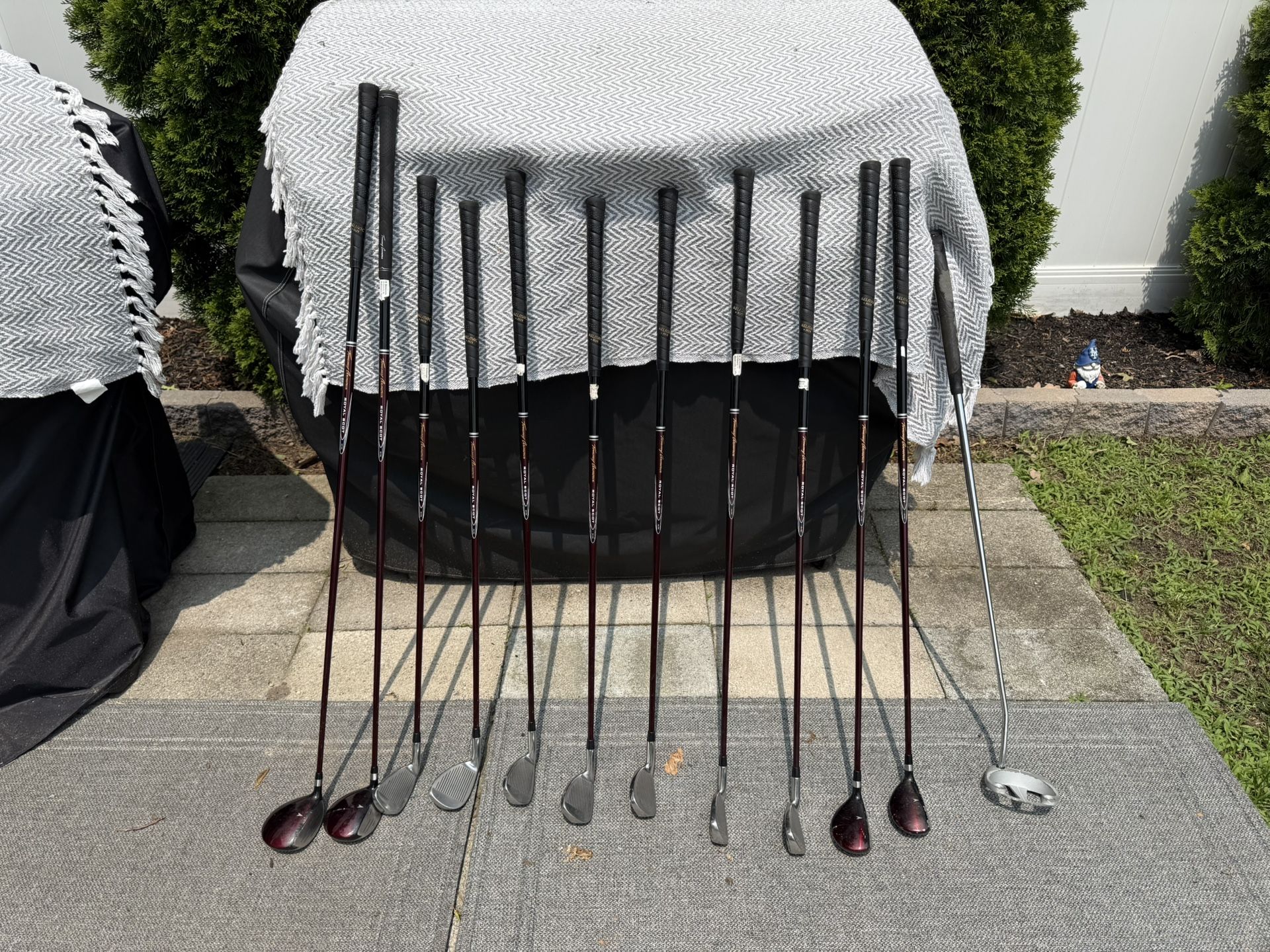 Tommy Armour Royal Scot Golf Clubs
