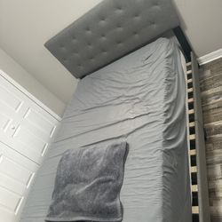 Full Size Bed No Bed Frame Included