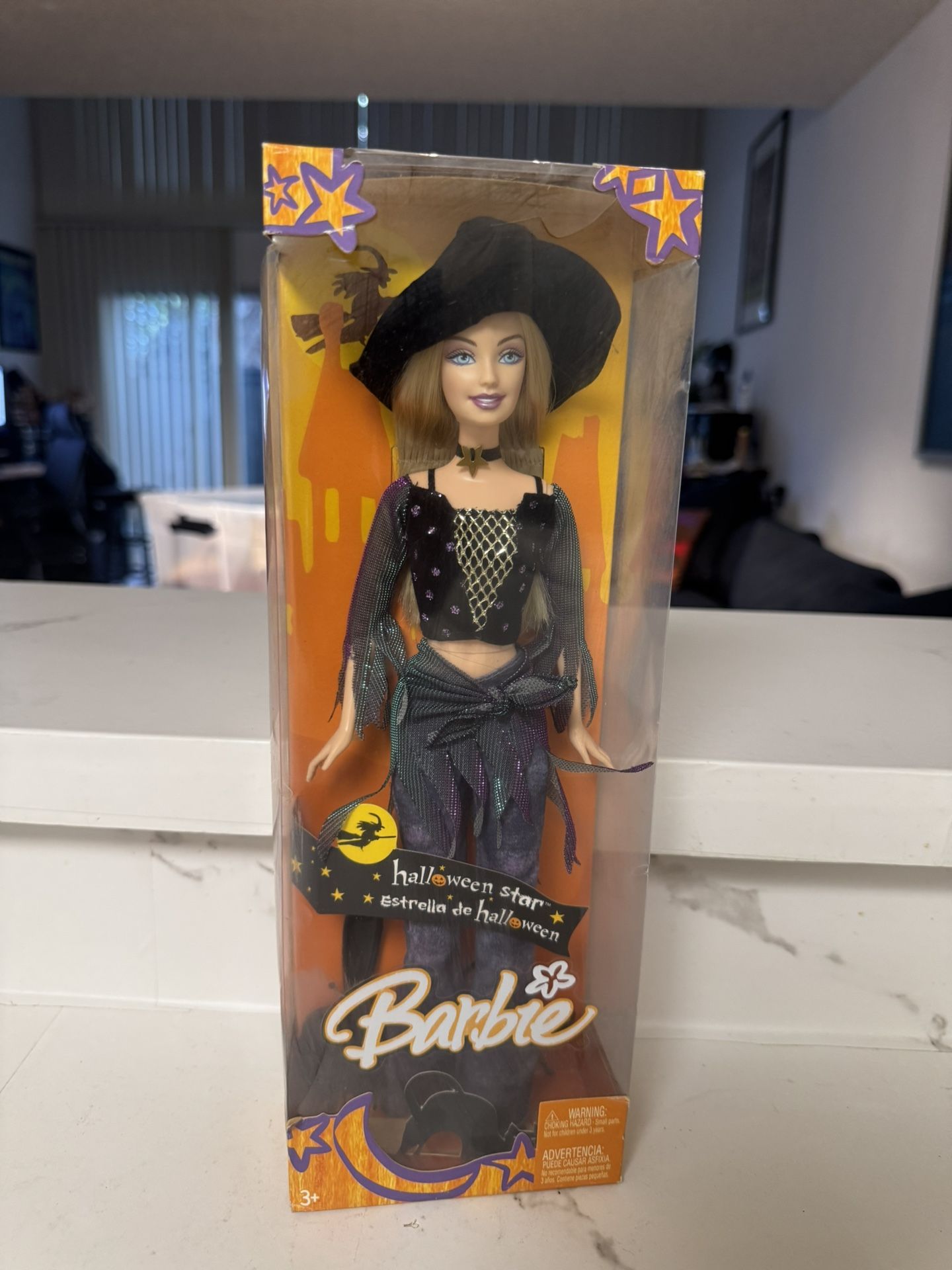 Unopened Collectible Halloween Star Barbie from 2005 Estrella de Halloween