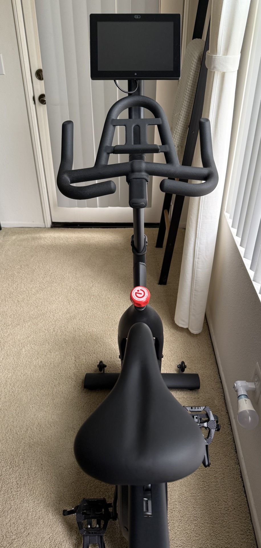 Echelon Bike Upright Exercise Bike