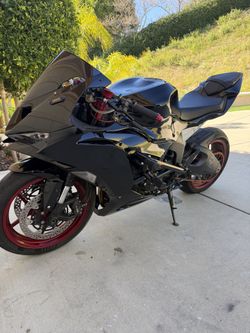 2025 Kawasaki Zx6r 636 Low Miles