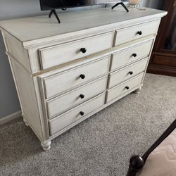 Dresser and nightstand 