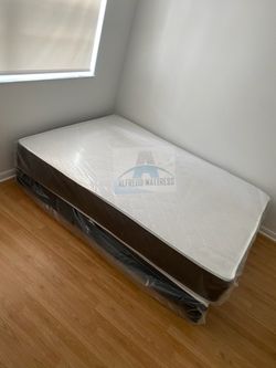 Full mattress with box spring (2pc set - new) 