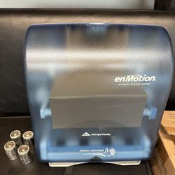 Enmotion Automatic Papertowel Dispenser 