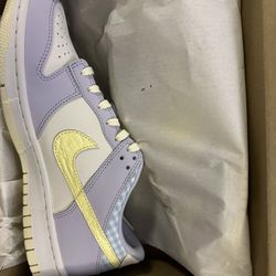 Nike Dunk Low “Easter”(2023’). Sizes (6.5Y/8W,7Y/8.5W). Both DS(New). Now Available! $95. Cash (Retail). Each. Deals and steals‼️ Tap in!