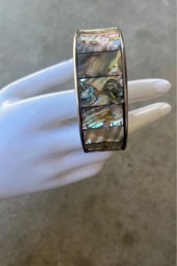 Abalone shell inlay cuff bracelet cuff bangle Women’s Sz 7.5”