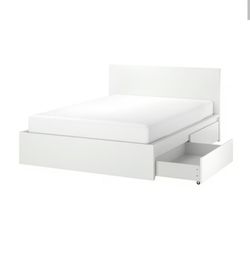 Bed frame - Queen
