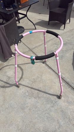 Roller skate trainer.