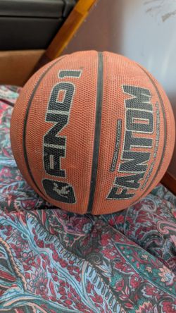 Basketball in good used condition basket ball adult size