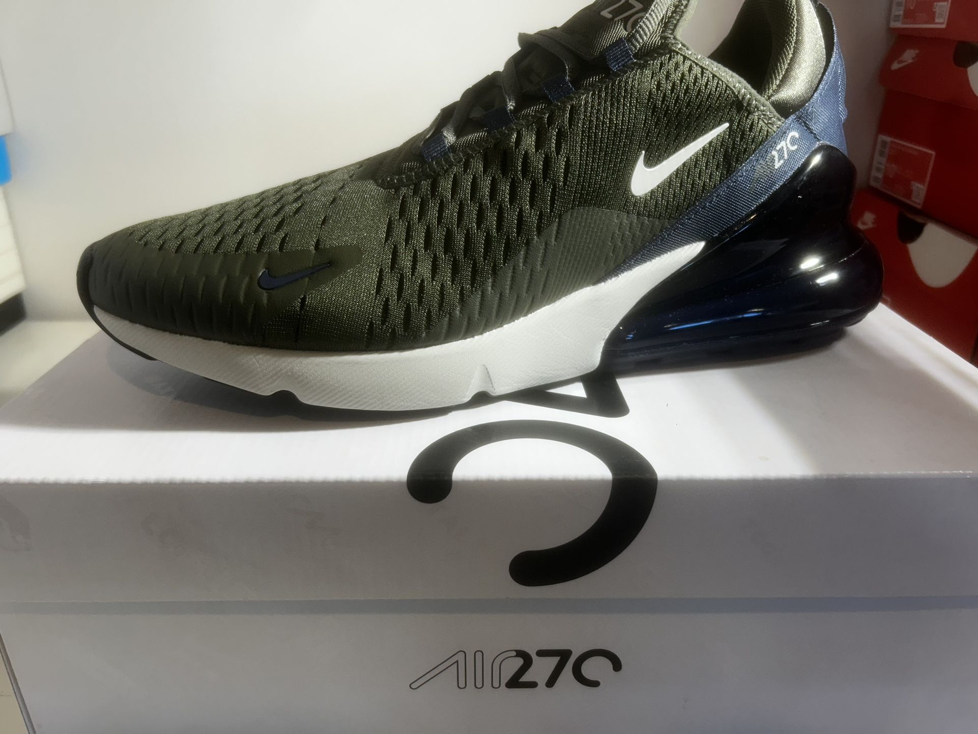270c Nike