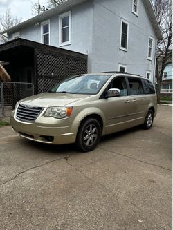 2010 Chrysler Town & Country