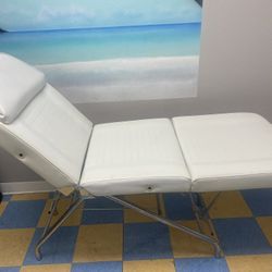 White Facial / Waxing Bed