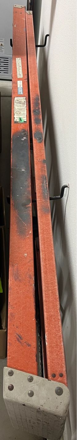 8’ Louisville Ladder