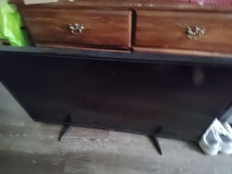 50" smart TV works great has Netflix and other stuff on it.needs plug