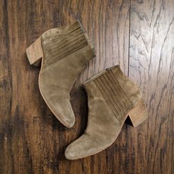 VINCE Haider Suede Ankle Bootie - Size 8 - Color "Flint"