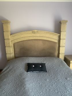 Bed With 2 Nightstands (mattress Included)