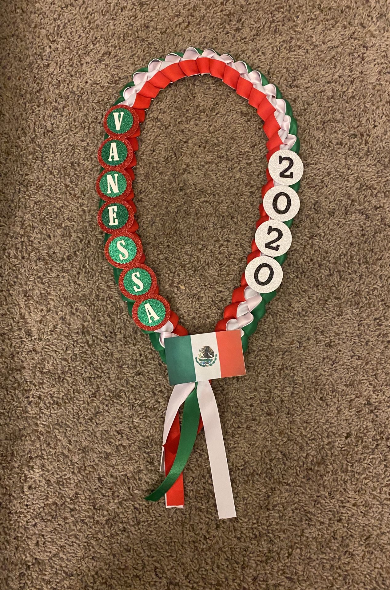 Ribbon lei