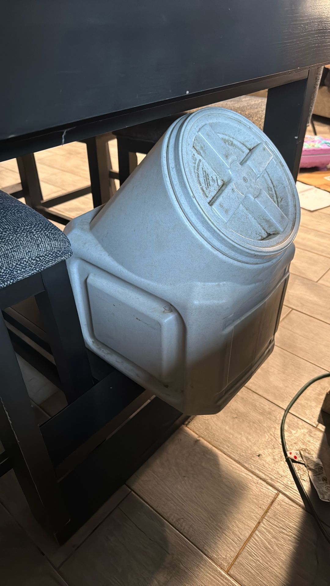 Pet Food Container 