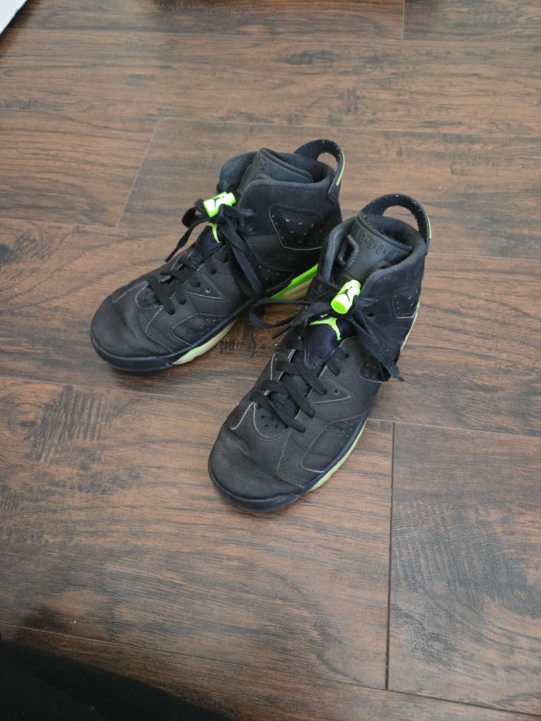 Air Jordan Retro Electric Glow