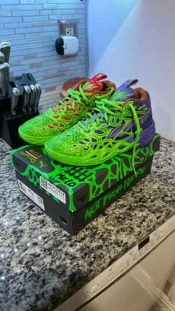 Youth size 5.5 ninja turtles Melo