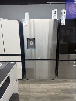 SAMSUNG COUNTER DEPTH FRENCH DOOR REFRIGERATOR WITH FOUR TYPES OF ICE IN STAINLESS STEEL 🔥
