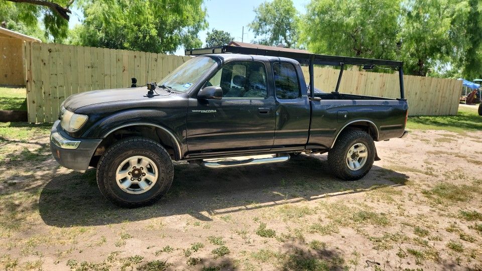2000 Toyota Tacoma