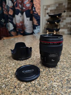 Canon EF 35mm 1:1.4L Lens
