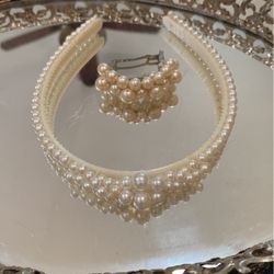Set Of Pearl Hair Pieces