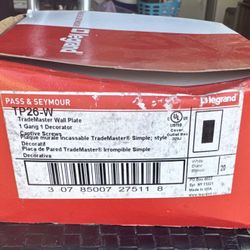 LOT OF 20 LEGRAND PASS & SEYMOUR TRADEMASTER SINGLE GANG WALL PLATE WHITE TP26