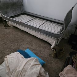 Free Twin Sleigh Bed, Trundle & Mattresses 