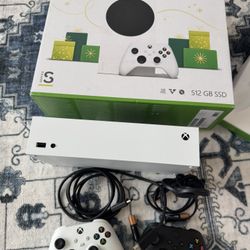 Xbox Series S - With Extra Controller 