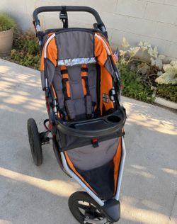 BOB Revolution SE Jogging Stroller - Excellent Condition