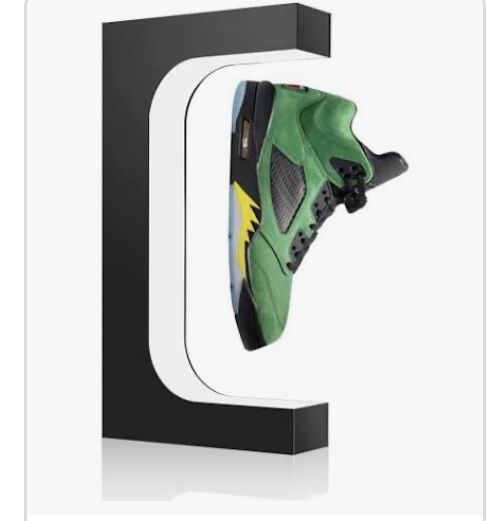 tobu sunika levitating sneaker display X 2