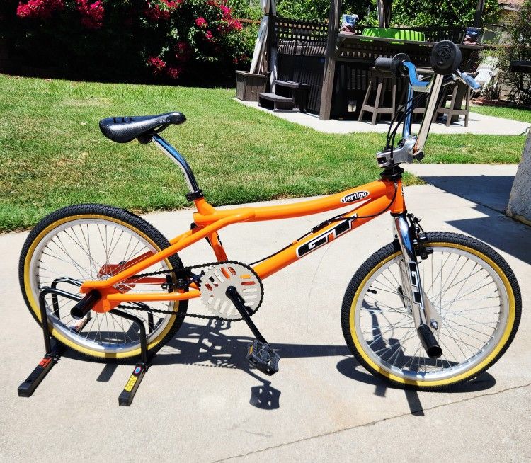 2000 GT Vertigo 20" Freestyle BMX Bike