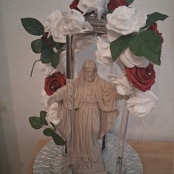Religious Table Decor Secred Heart/Battery  Roses Lite Statue Is 12"Inhight 