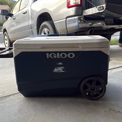 IGLOO Ice Chest /Cooler OBO