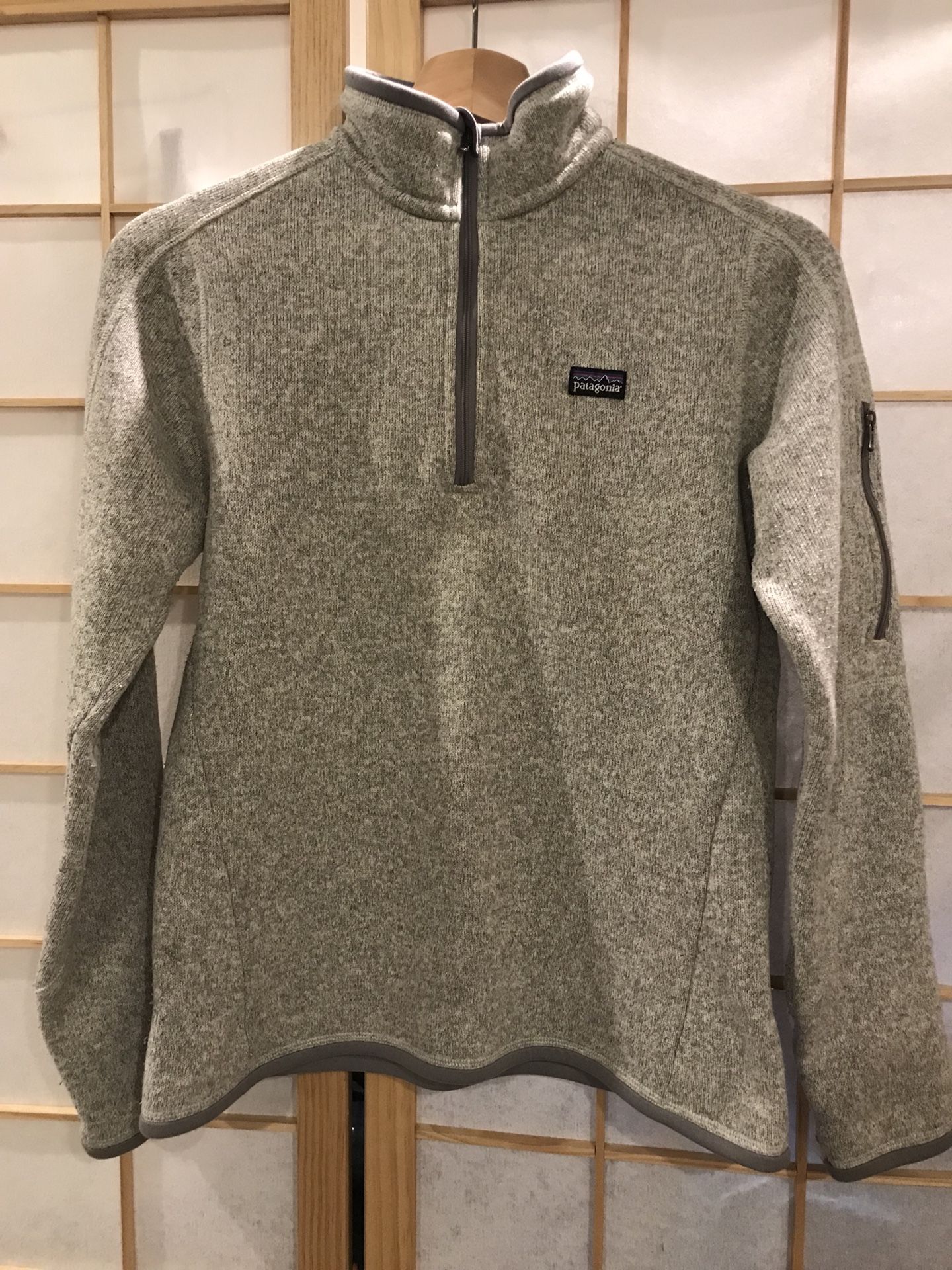 Patagonia Women’s sweater size Small