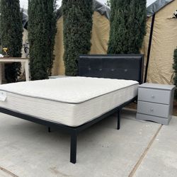 Full Size Platform Bed W/ Mattress & Nightstands! 