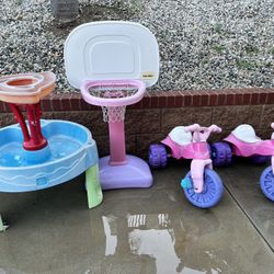 Outdoor Toddler Kids Toys Water Play, Basketball, 2 Tricycles