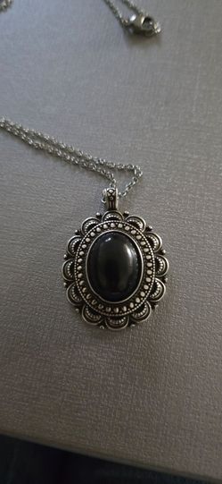 Shungite pendant w/chain