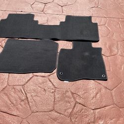 Floor mats front and back