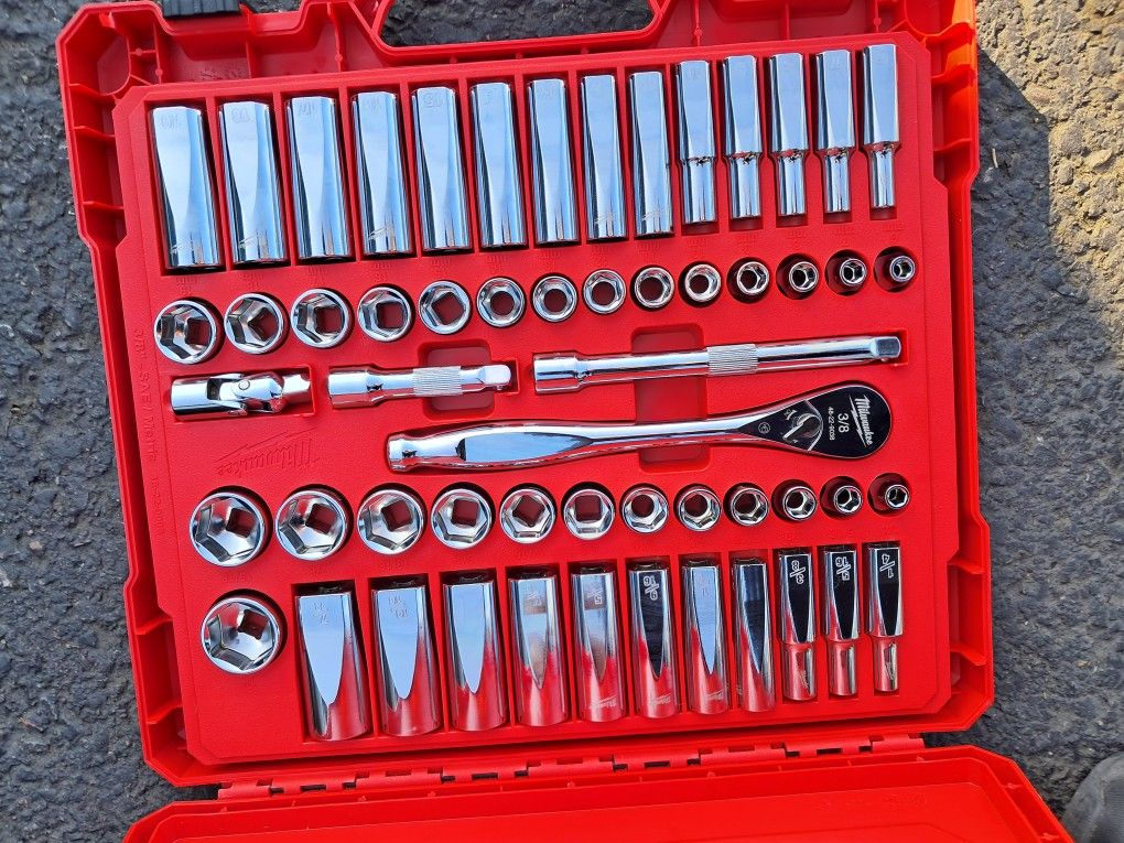 Milwaukee tool Set $100
