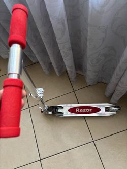 Razor A 2-Wheel Kick Scooter - Red: Steel & Aluminum Frame, Urethane Wheels