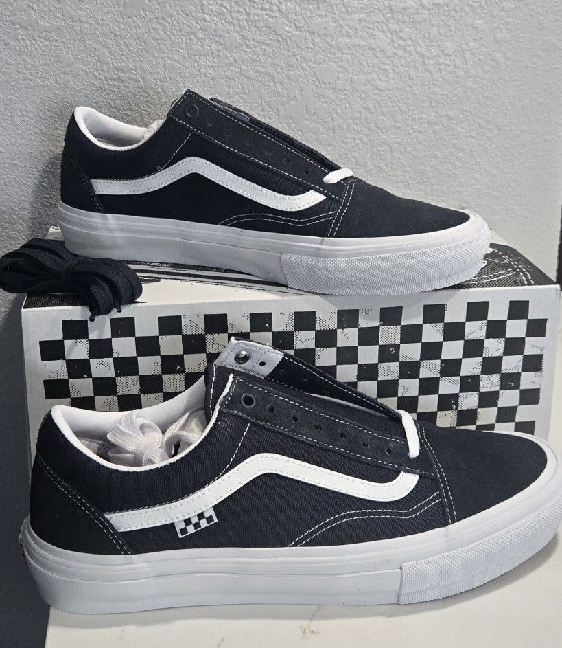BRAND NEW VANS SHOES MEN