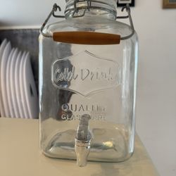 Glass water container