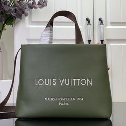 PHARREL &NIGO collection's   M15238 LV Ladies Tote Bags