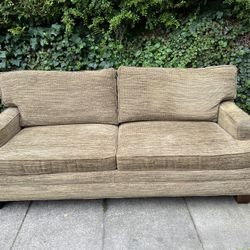 FREE COUCH