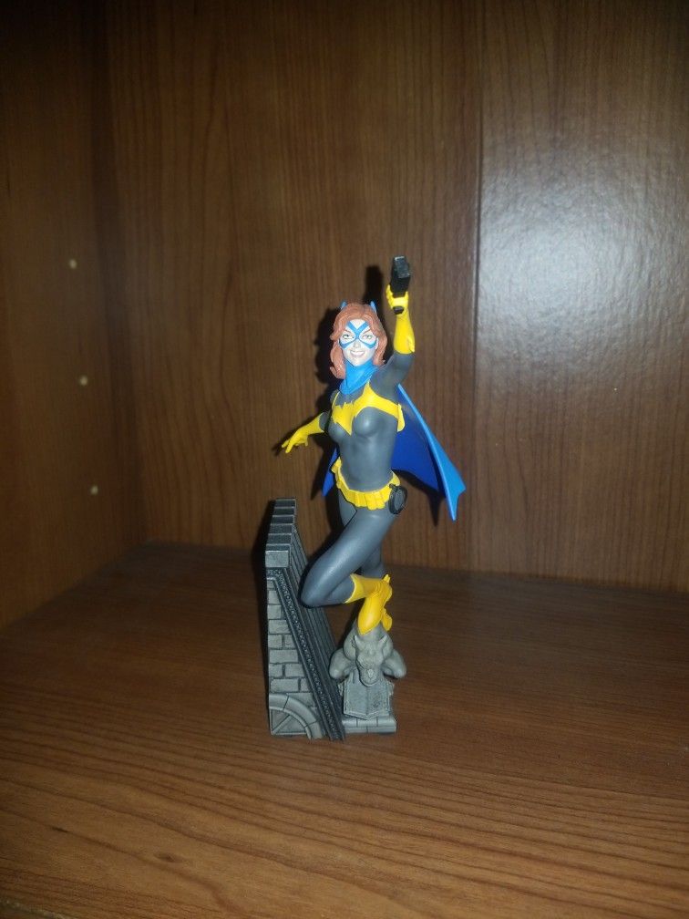 DC Collectibles Batfamily:  4in Batgirl Statue