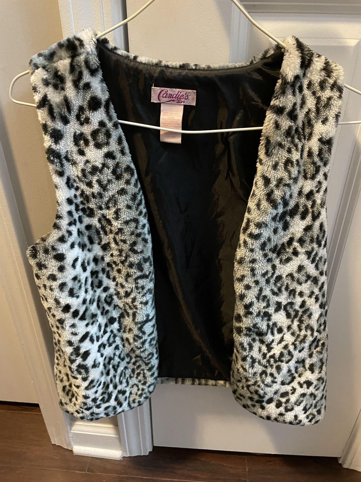 Faux Fur Girl Vest Cheeta Size Large